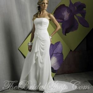 Sarah Danielle 5330 wedding gown, size 14